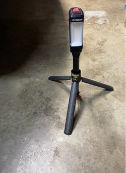 HUSKY RECHARGEABLE EXTENDABLE LIGHT