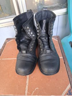 Dr. Martens Pier Boots