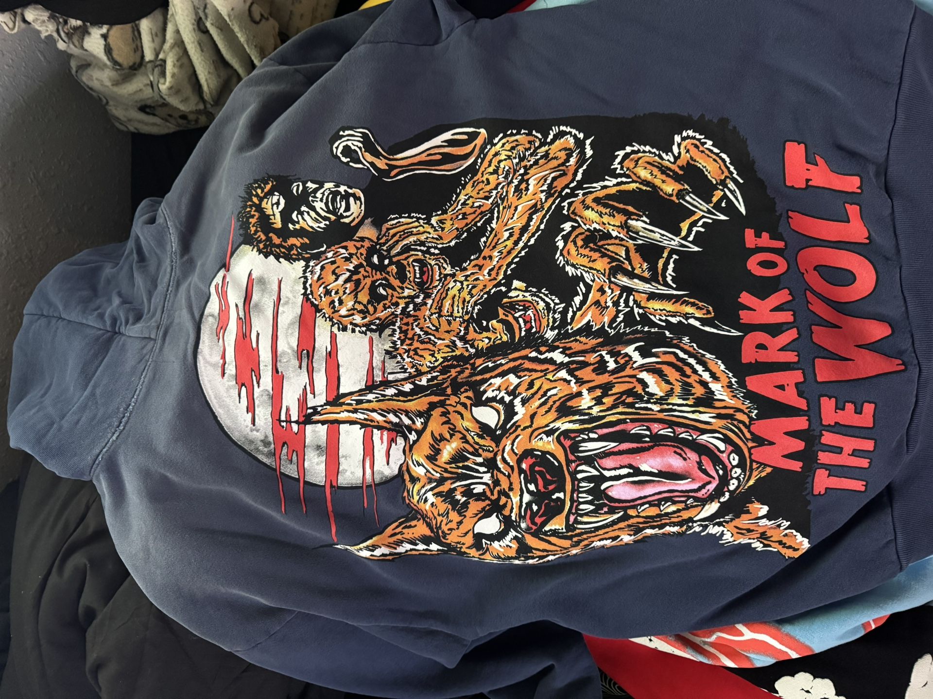 Warren Lotas Hoodie - www.rajagirimanappuram.com