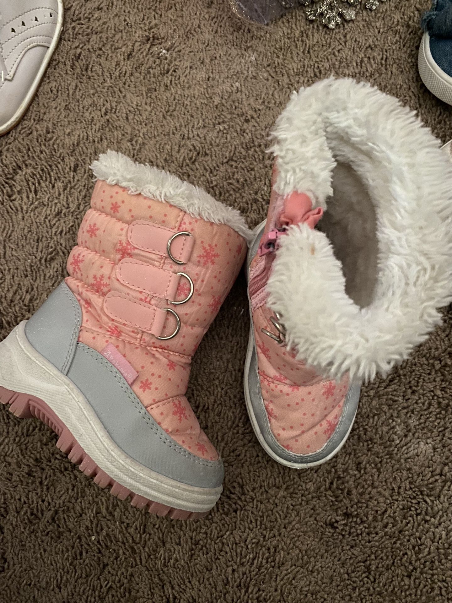 Snow Boots 