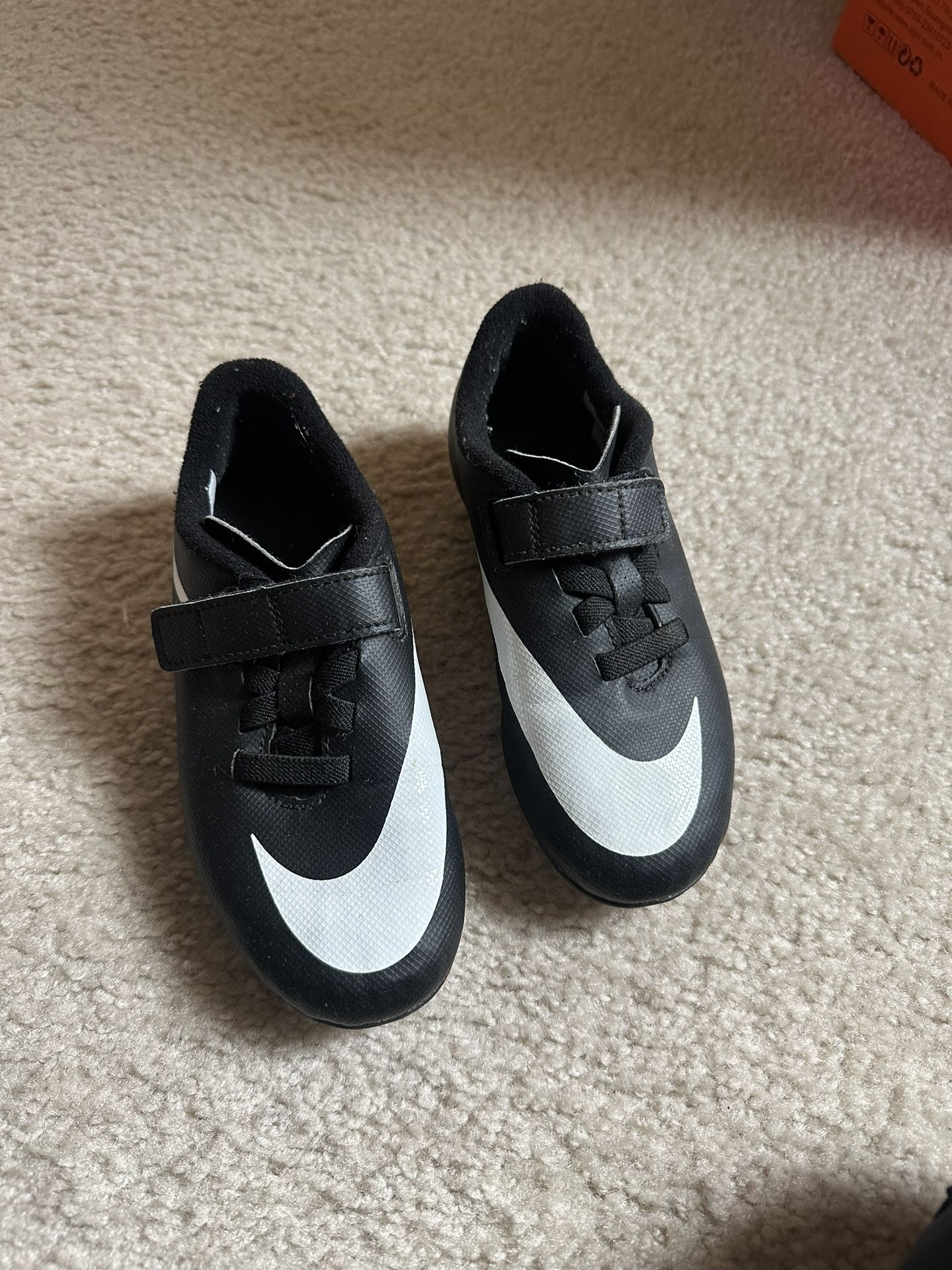 Nike Kids Soccer Shoes 11c