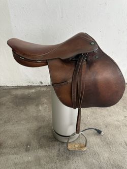 Beval Ltd Close Contact Saddle 16.5” Medium Tree – Made in England – Used