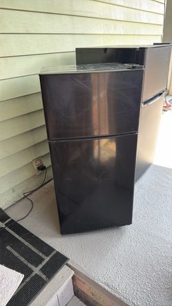 Mini refrigerator