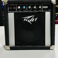 old Peavey decade 10W Amps 4 ohms (no handle) working condition.