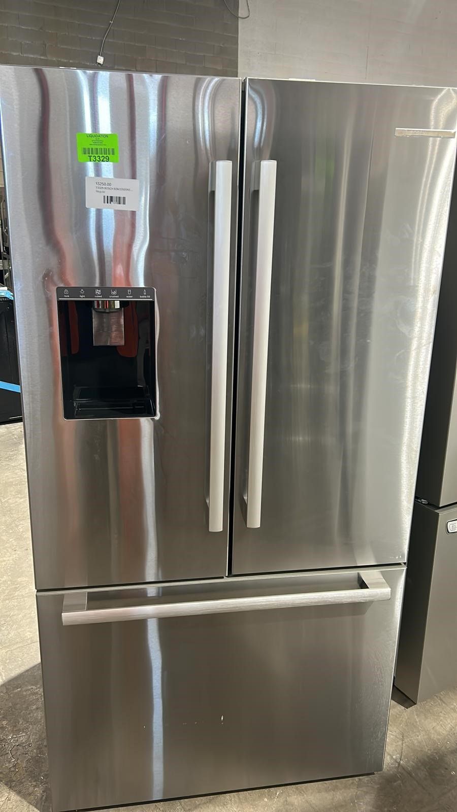 BOSCH B36CD50SNS 500 Series 21.6-cu ft Refrigerator