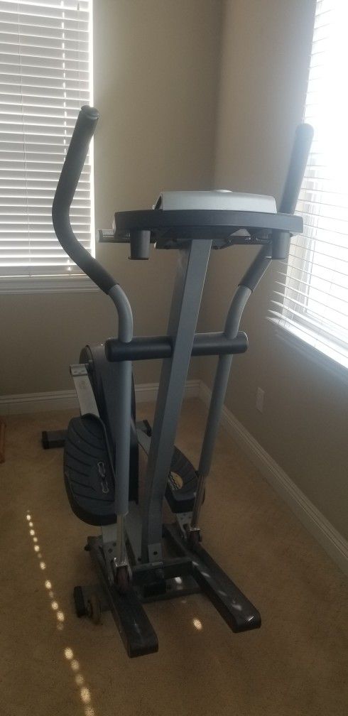 NordicTrack CX 920 Elliptical