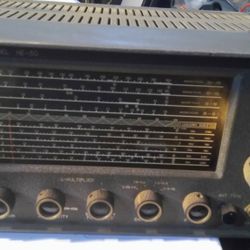 VINTAGE LAFAYETTE SHORTWAVE RADIO. READ DETAILS