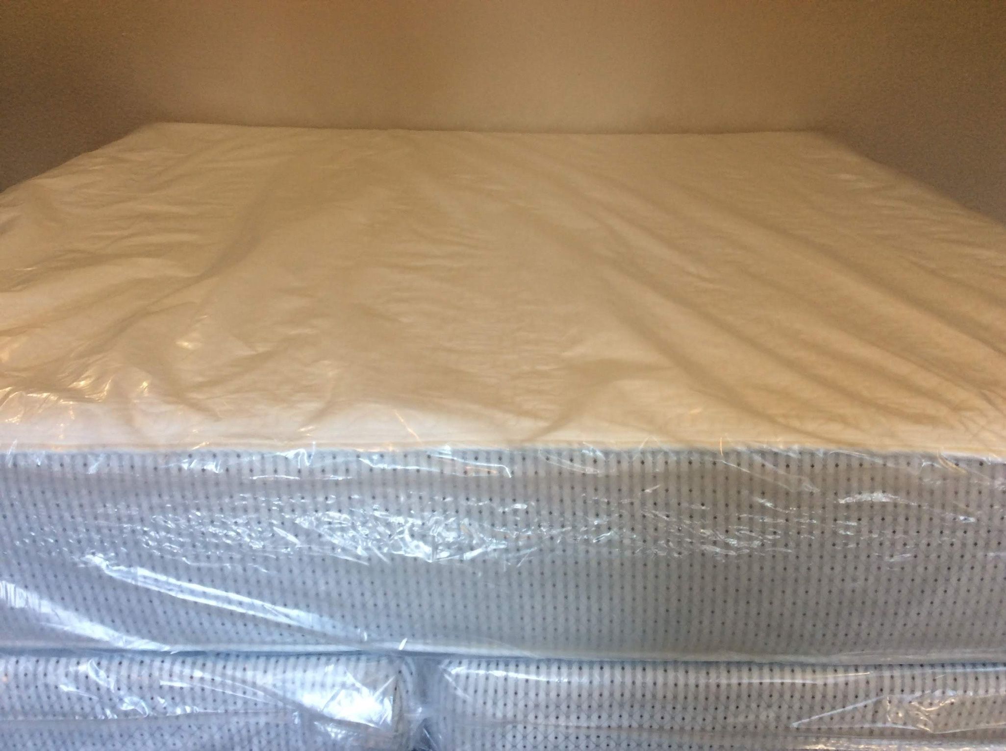 New King Bed. Delivery Is Available