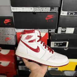 Jordan Metallic Red 1s size 10.5 VNDS