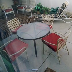 5 Piece Patio Table Set with Pads