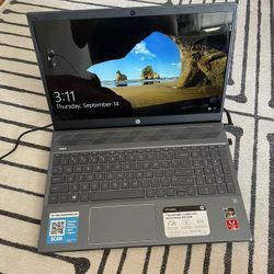 HP Pavilion 15.6" FHD AMD Ryzen 5 3500U AMD Radeon Vega 8 Graphics 8GB RAM 128GB