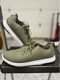 TravisMathew men’s sneakers