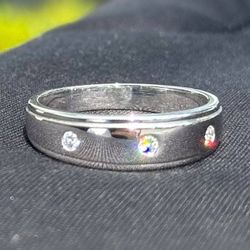 Jewelry 14k solid white gold band ring three diamonds 0.09CTW size 8