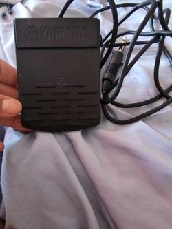 Yamaha FC5 compact foot switch style sustain pedal