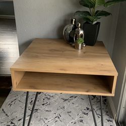 Golden Oak & Black Square Wood End Table with Open Compartment 