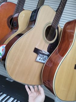 Yamaha electric acoustic guitar