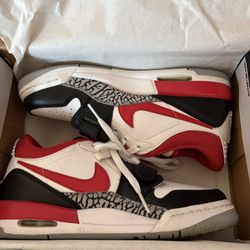 AIR JORDAN LEGACY 312 LOW (GS) 7Y