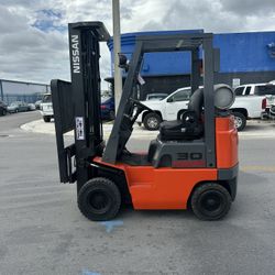 Forklift Nissan 