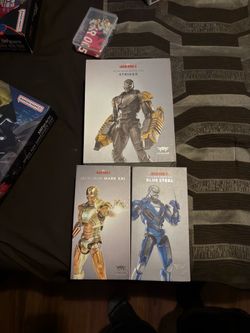 3x Iron man 3 movie figures