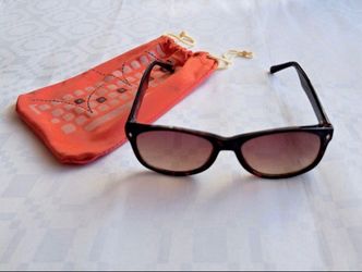 Fossil Women's Sunglasses With Storage Pouch