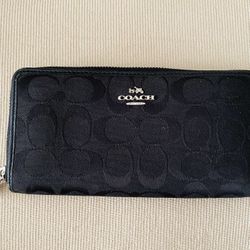 Coach Wallet Black With Zipper
