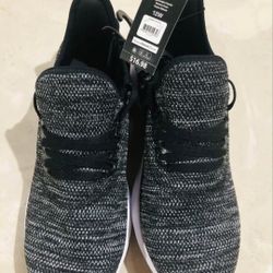 Women’s Shoe Size 12w