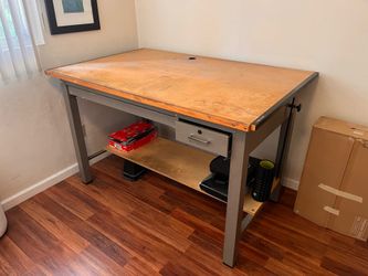 Drafting table / desk