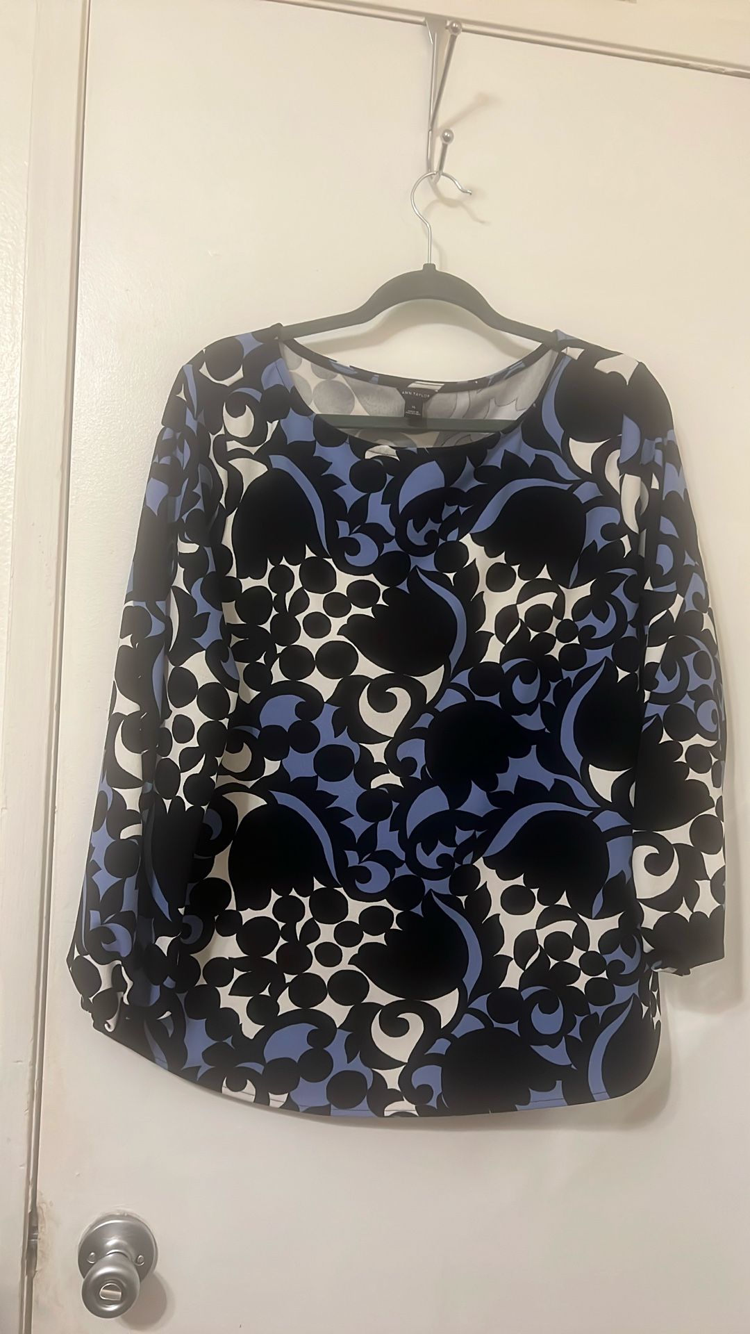 Blusa. Manga Larga
