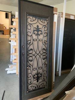 Fiberglass entry door