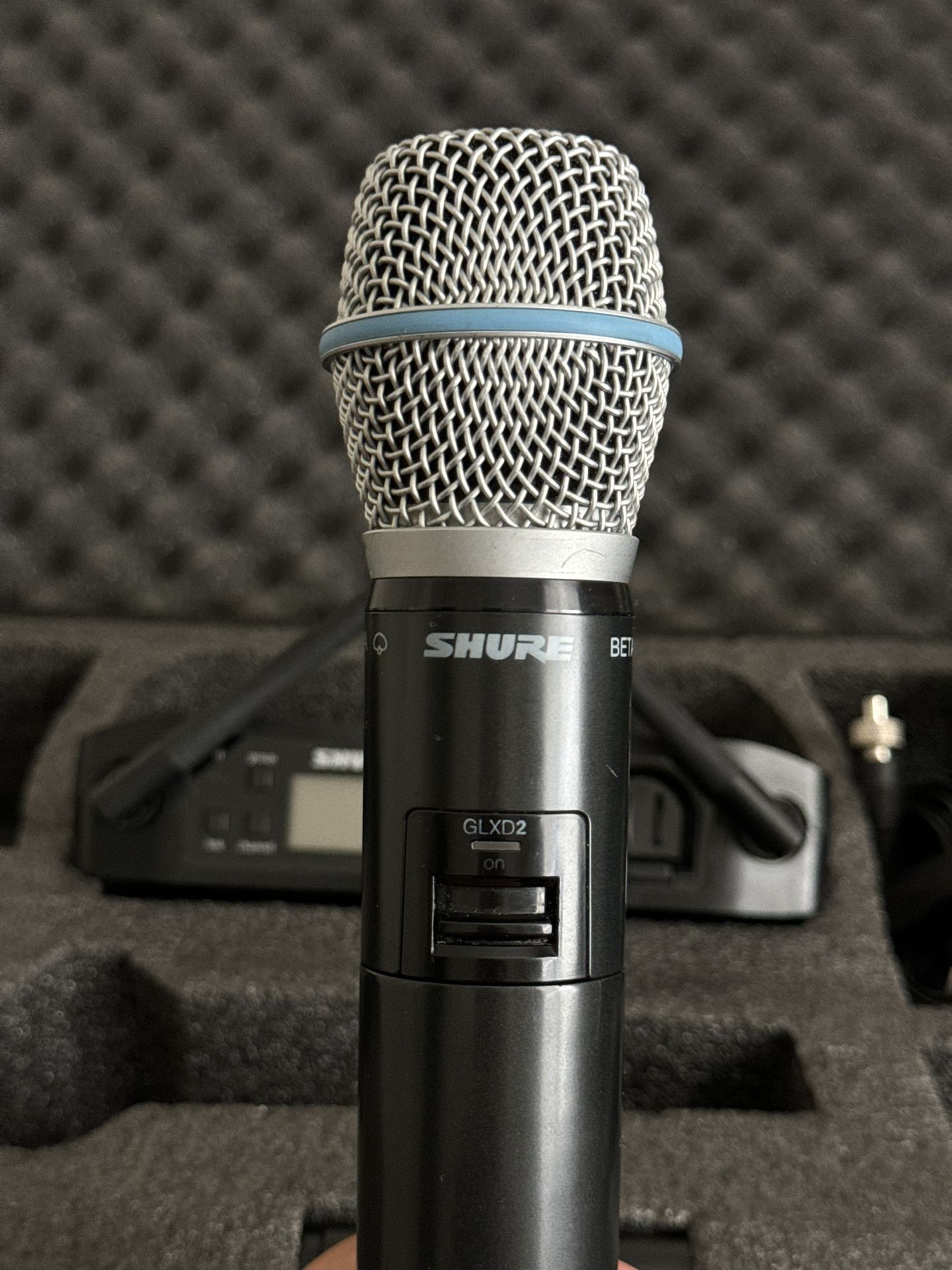SHURE BETA 87A Wireless Microphone