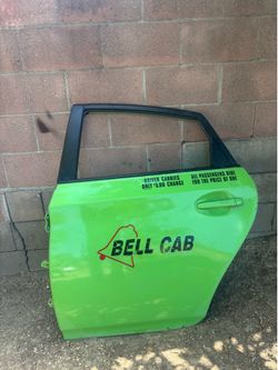 REAR DRIVER SIDE DOOR 2015 TOYOTA PRIUS 3ER GENERATION (SHELL) WITH HINGES.
