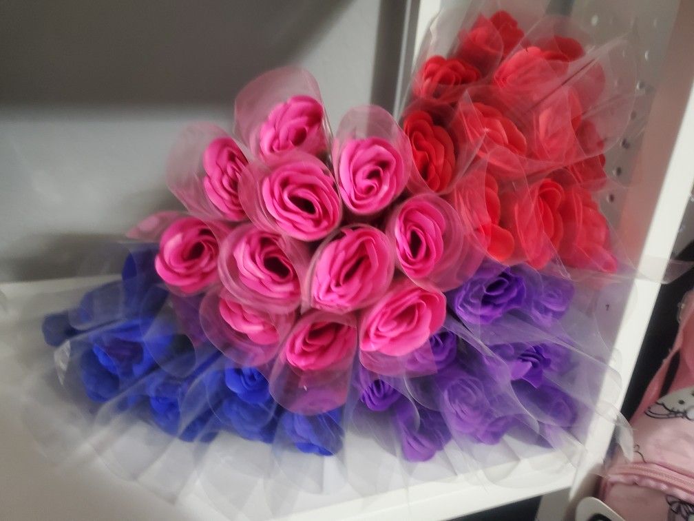 Artificial Roses $3 For 1 Flower Or $13 Per Colored Bundle