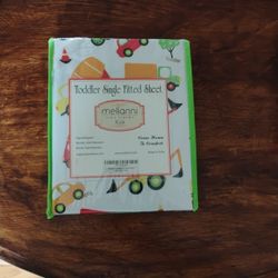 Brand new Mellanni Toddler Single-fitted Sheet