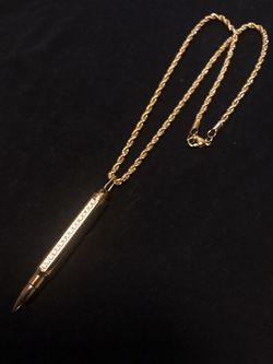 Gold Chain With Pendant