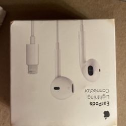 Apple EarPods Open Box Never Used 