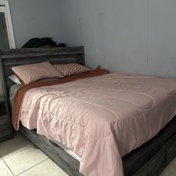 QUEEN SIZE BEDROOM SET 