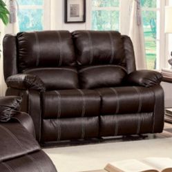 Reclinable Loveseat.    