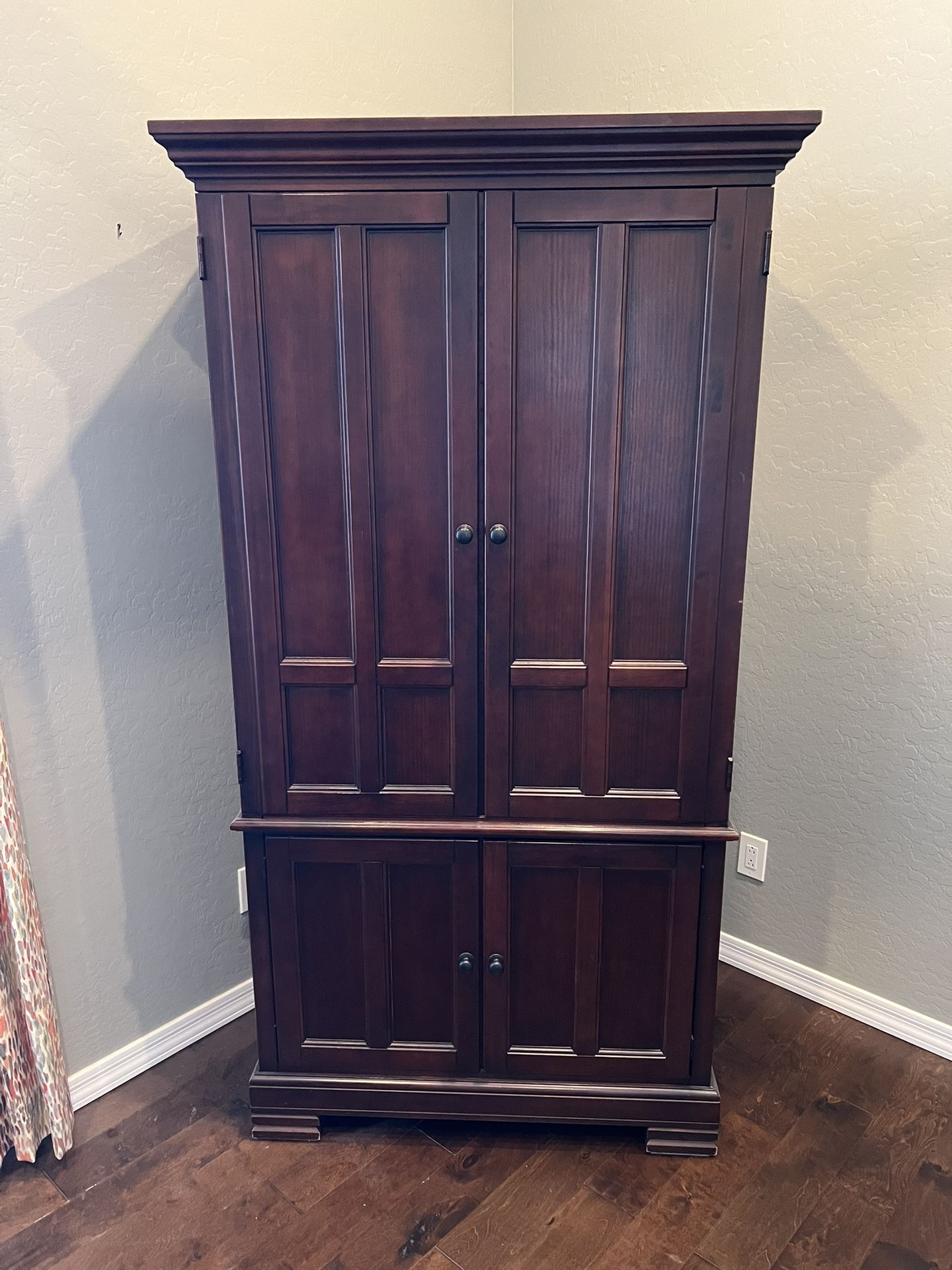 Armoire