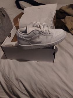Nike Jordans white