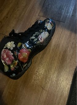 Size 9.5 Nike foamposite