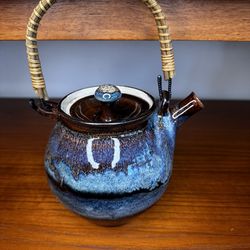 ceramic tea pot 6” 