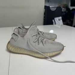 adidas Yeezy Boost 350 V2 Gray Low Top Lace Up Solid Men's Sneakers