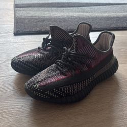 Yeezy Boost 350 V2 