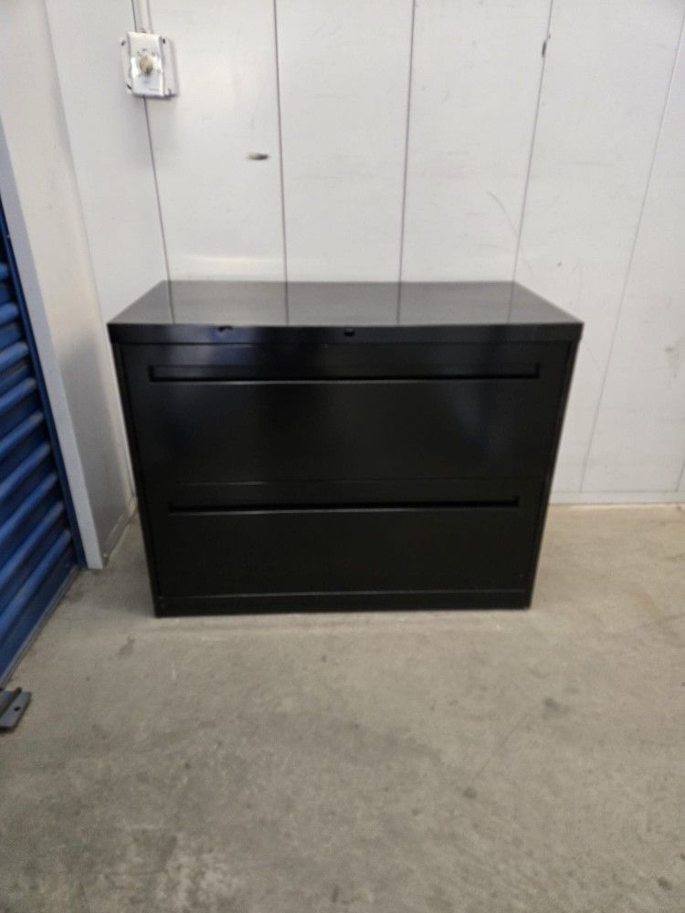 Metal File Cabinet Letter Or Legal Size Some Scratches