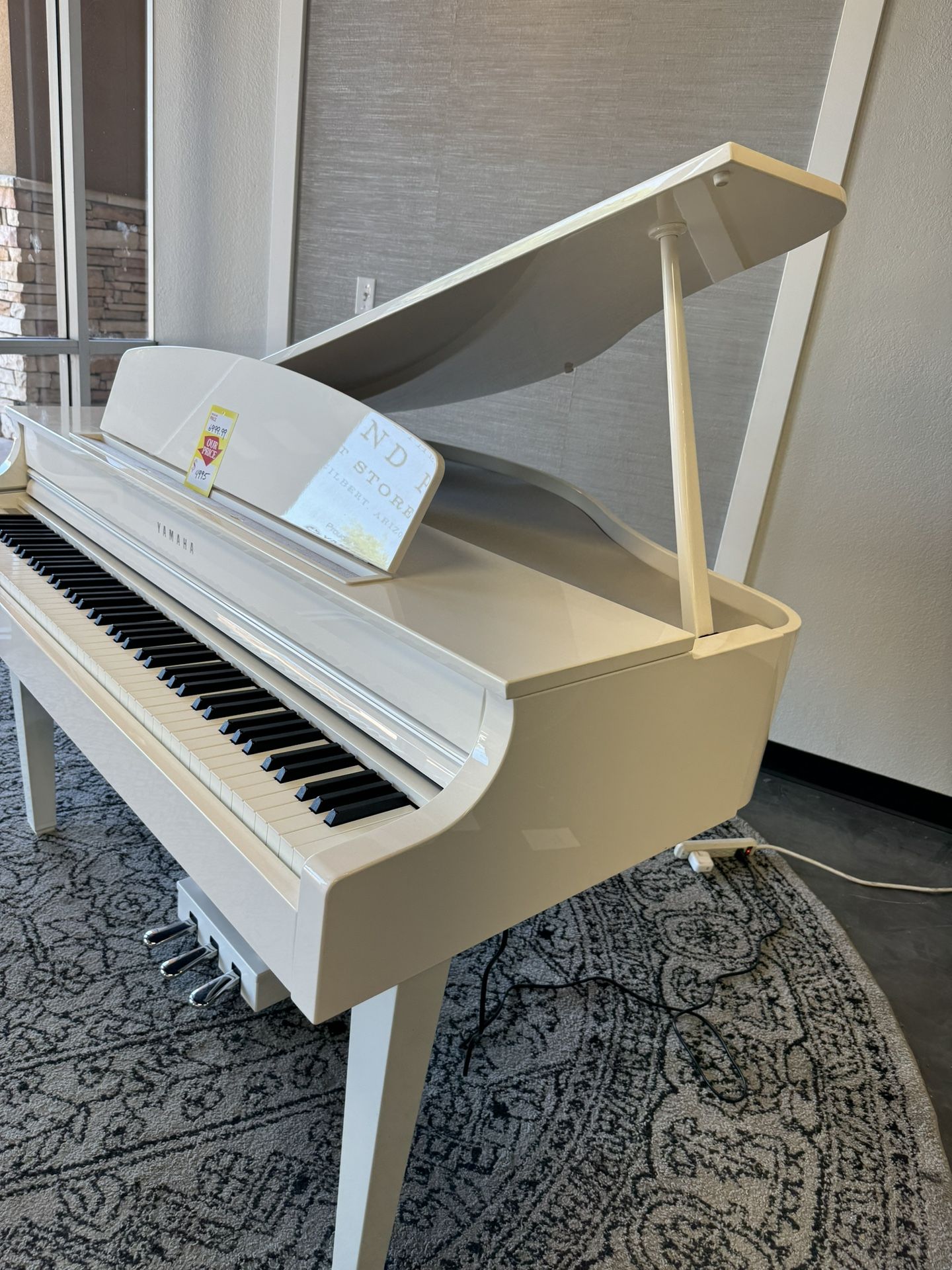 Yamaha Clavinova CLP 665 Digital Baby Grand Piano