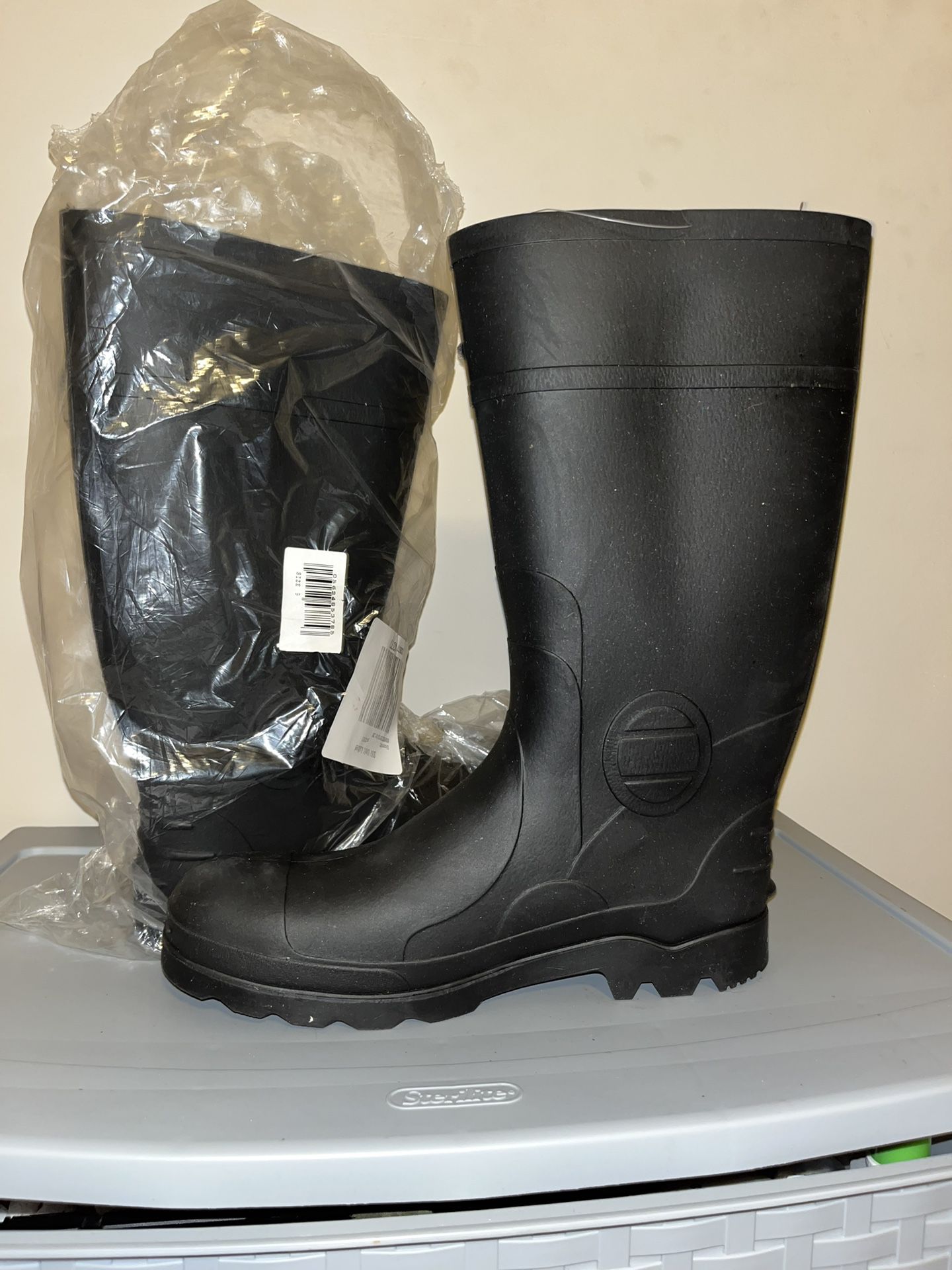 GENFOOT Men’s Size 9 Steel Toe Rubber Rain Boots