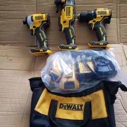 Dewalt Cordless ATOMIC set with 2- 2.0ah batteries and bag