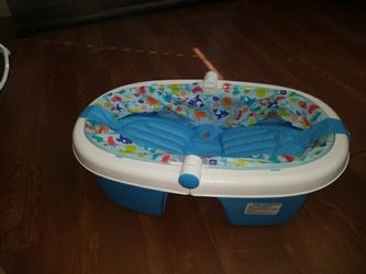 Baby bath tub