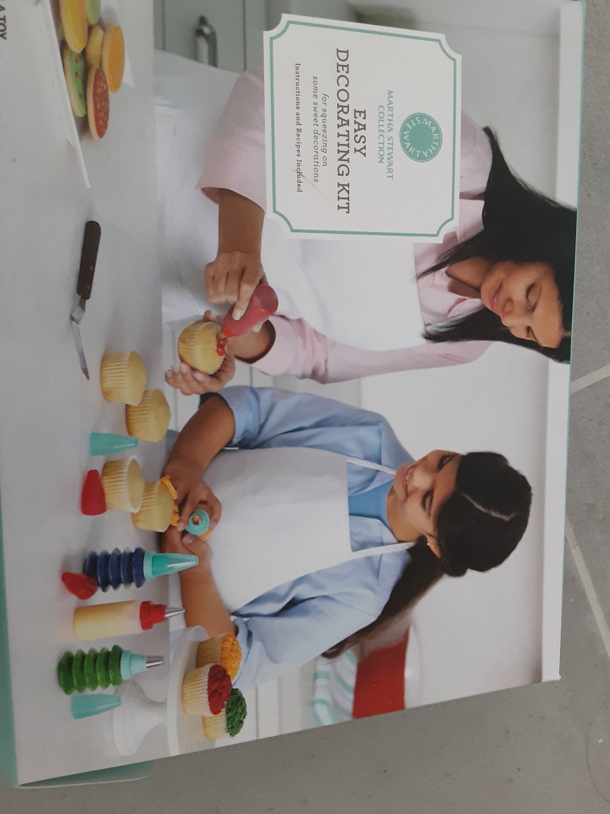 New macys Martha Stewart decorating kit $5