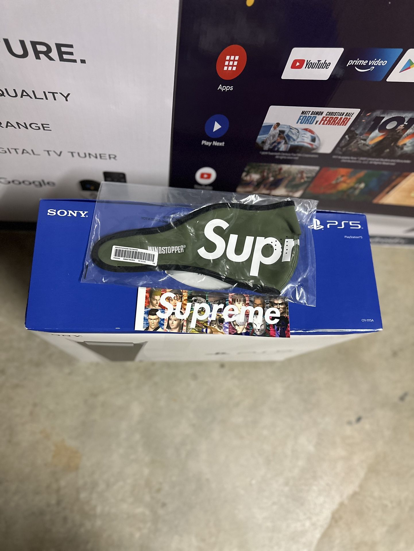 Supreme Face Mask